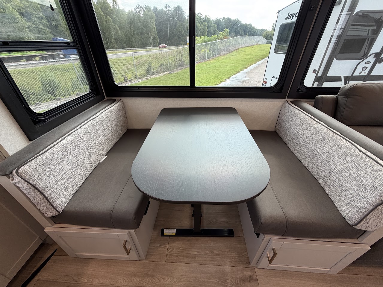 2027 JAYCO JAY FEATHER 27MK - Image 18