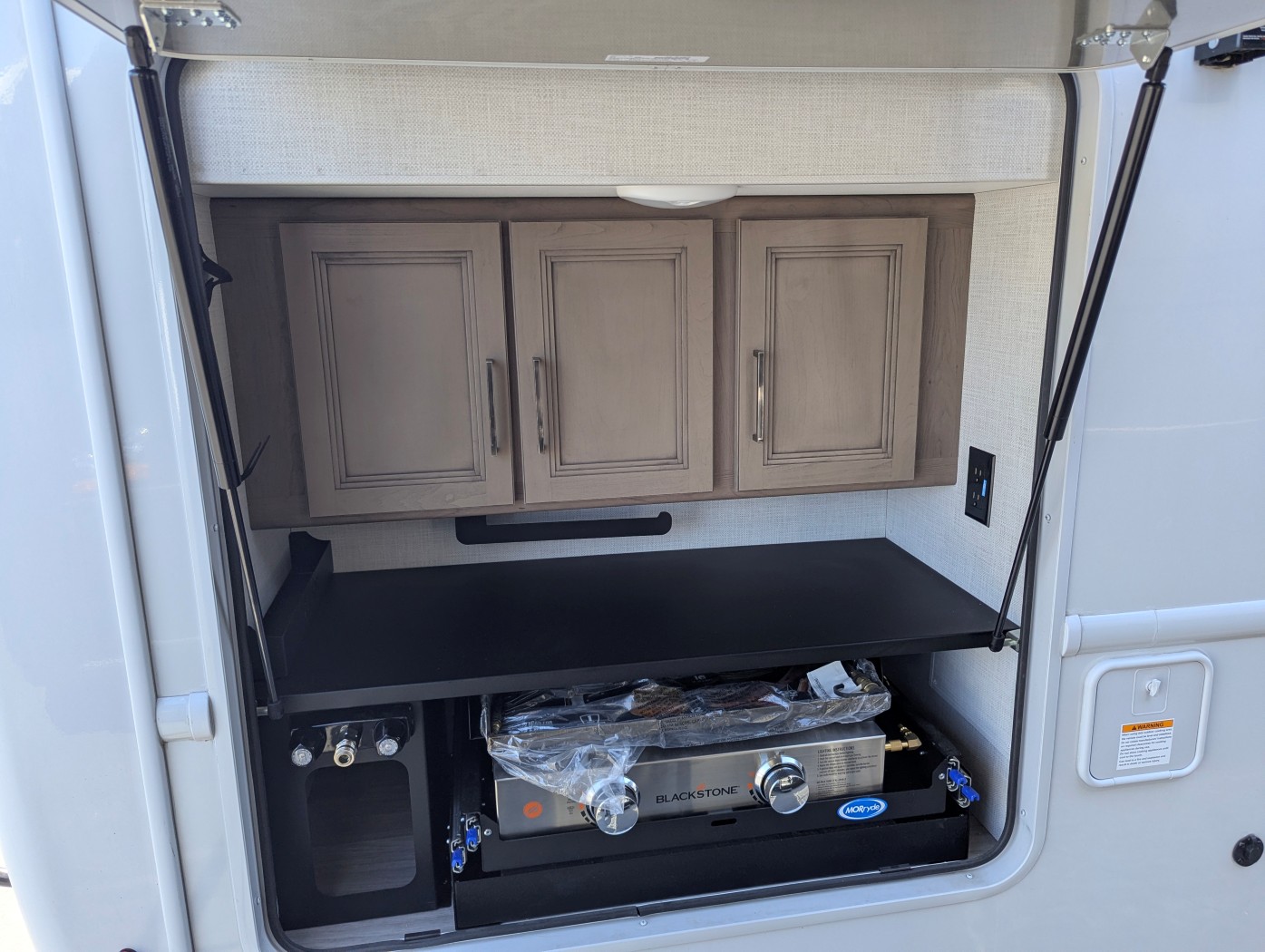 2027 Thor Motor Coach Windsport 29L - Image 8