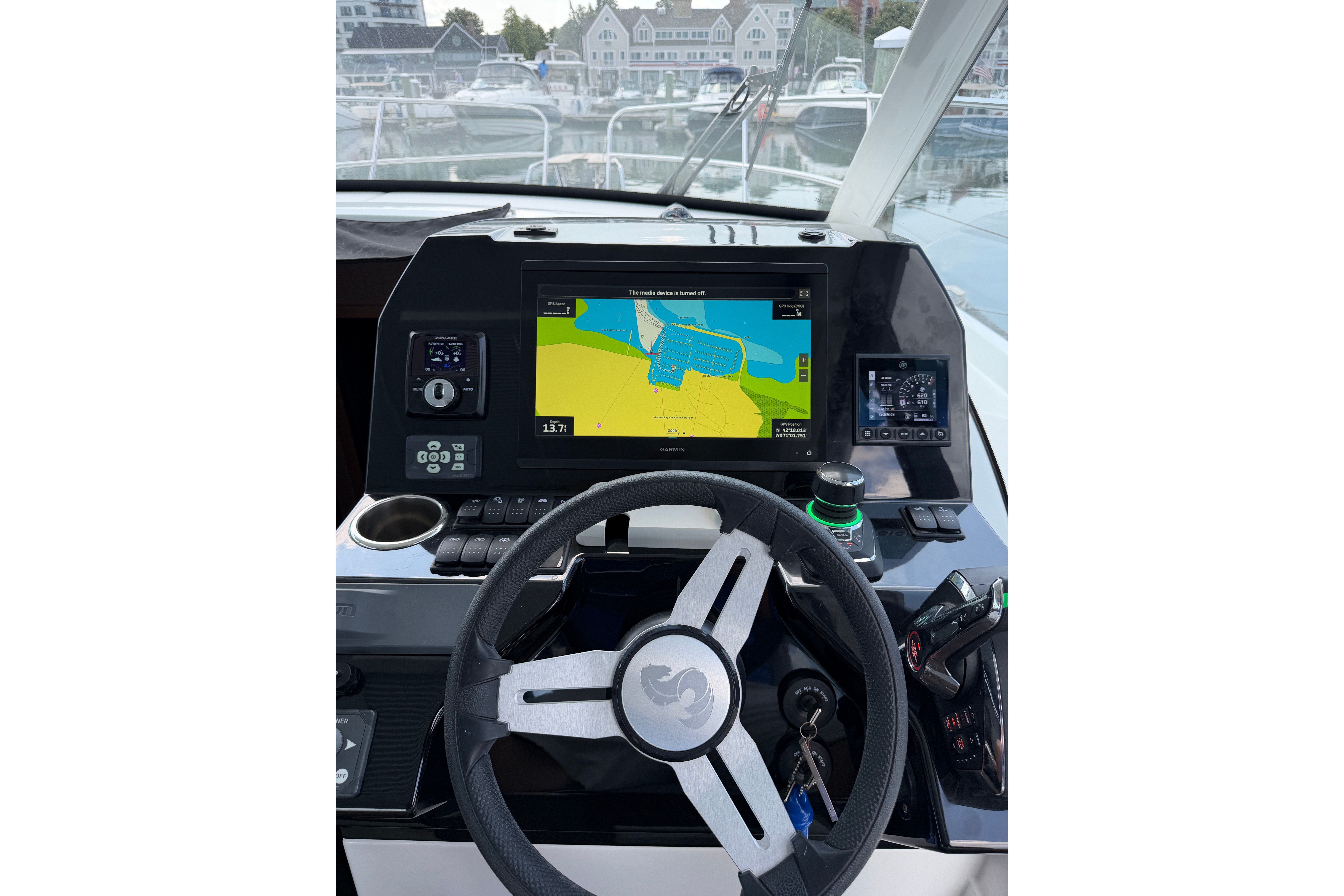 2023 Beneteau Antares 11 OB - Image 47
