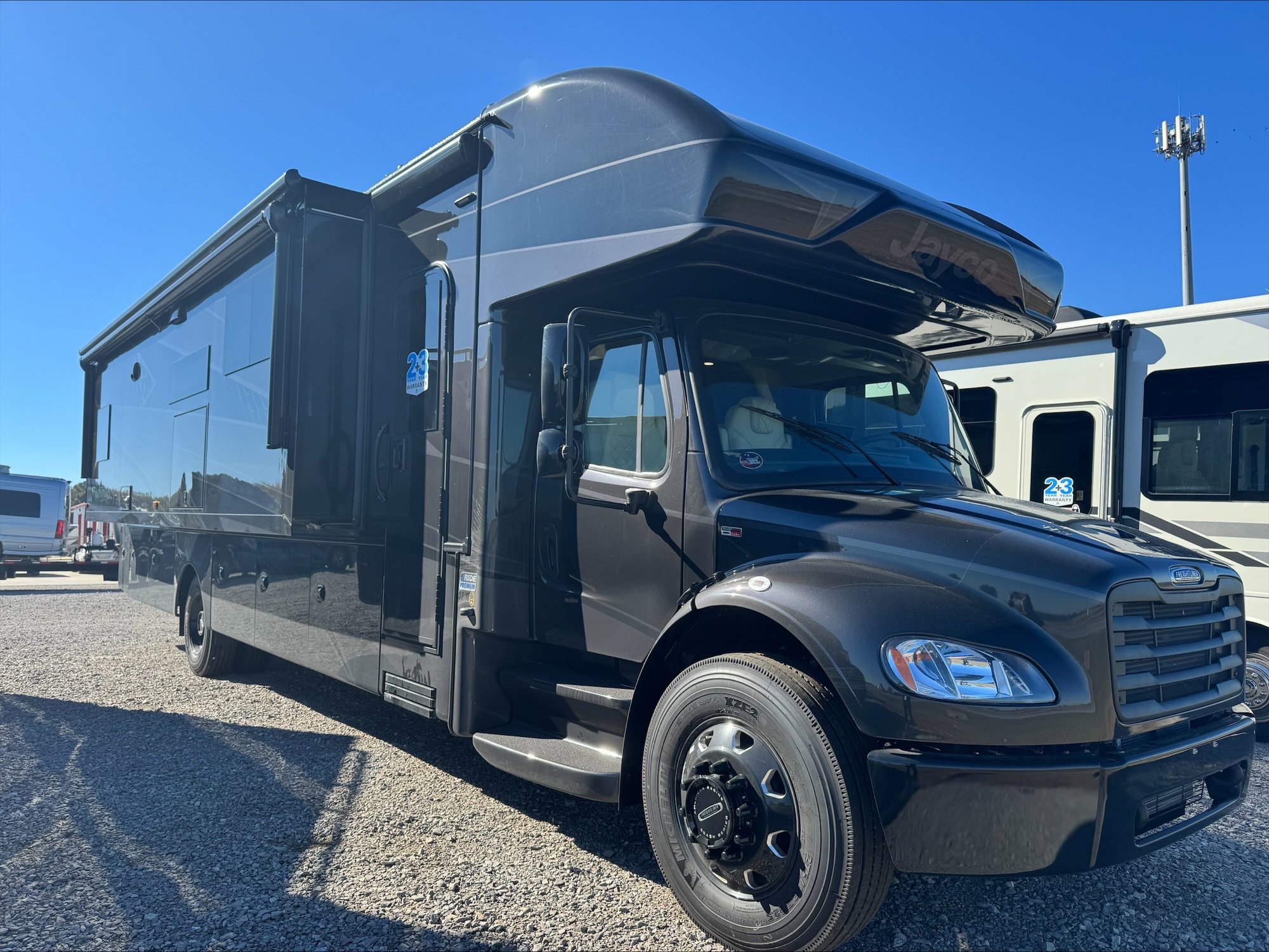 2026 JAYCO SENECA 37M - Image 1