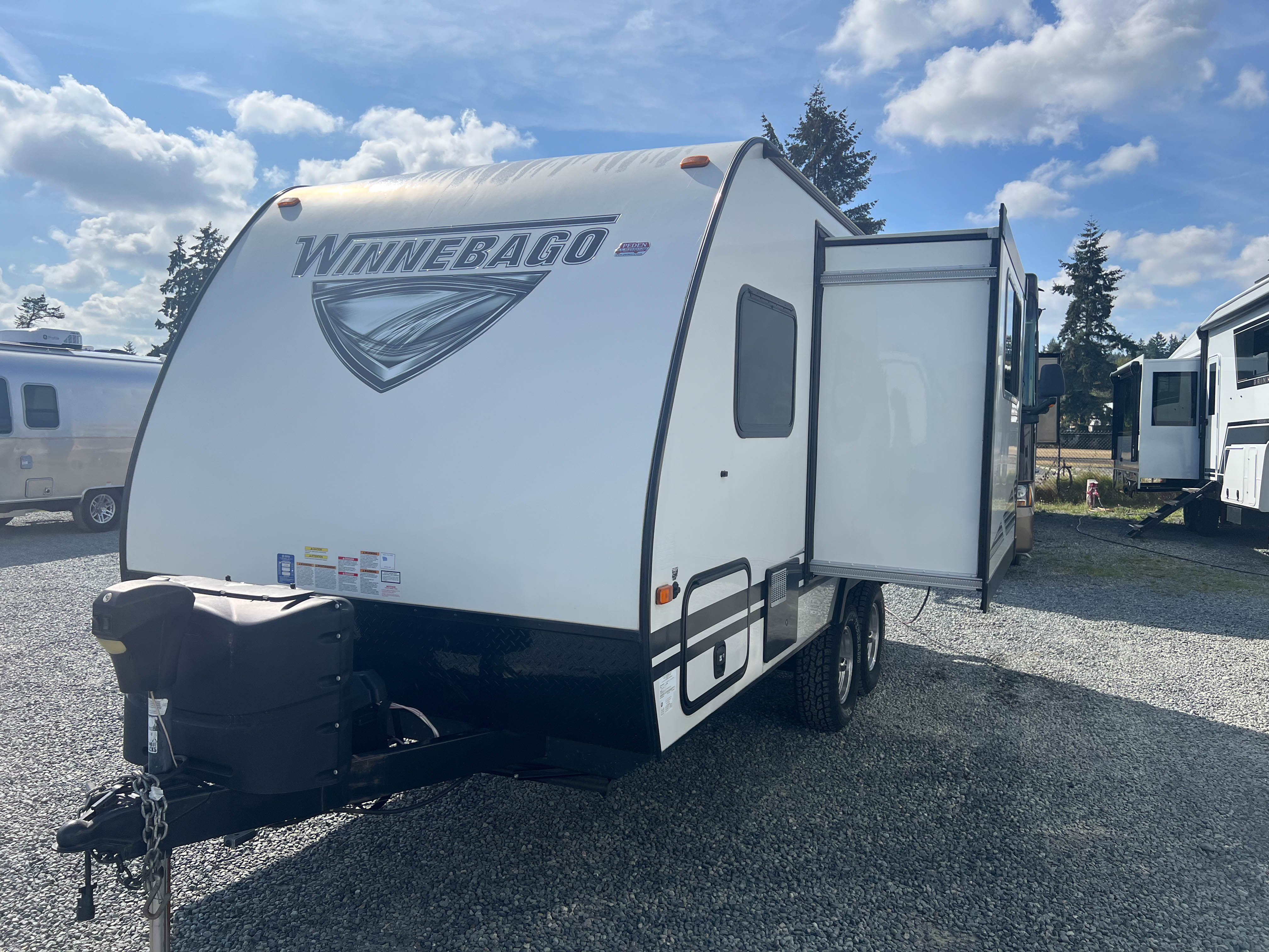 2020 Winnebago Micro Minnie 1808FBS - Image 5