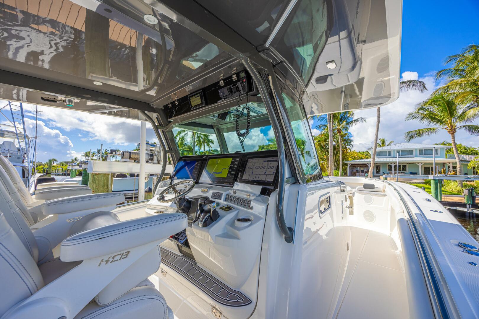 2019 HCB 53 Suenos - Image 14