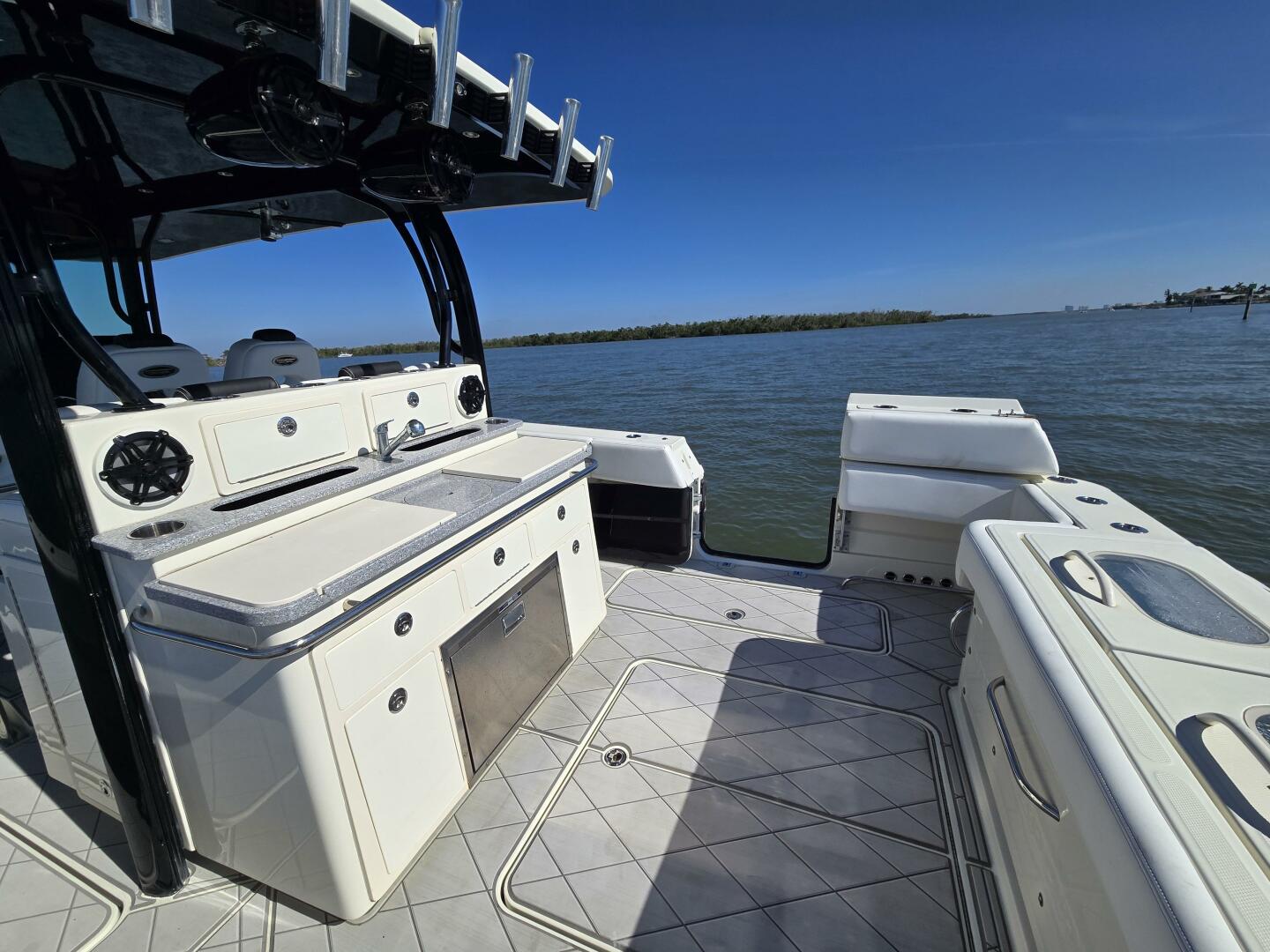 2018 HCB 42 Siesta - Image 16