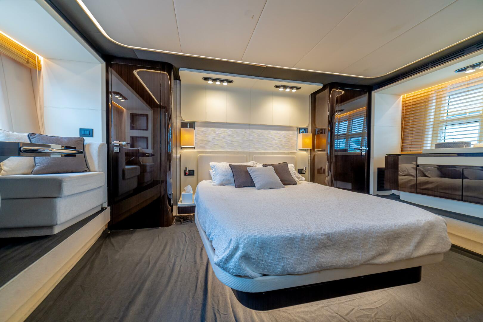 2017 Azimut 77S - Image 91