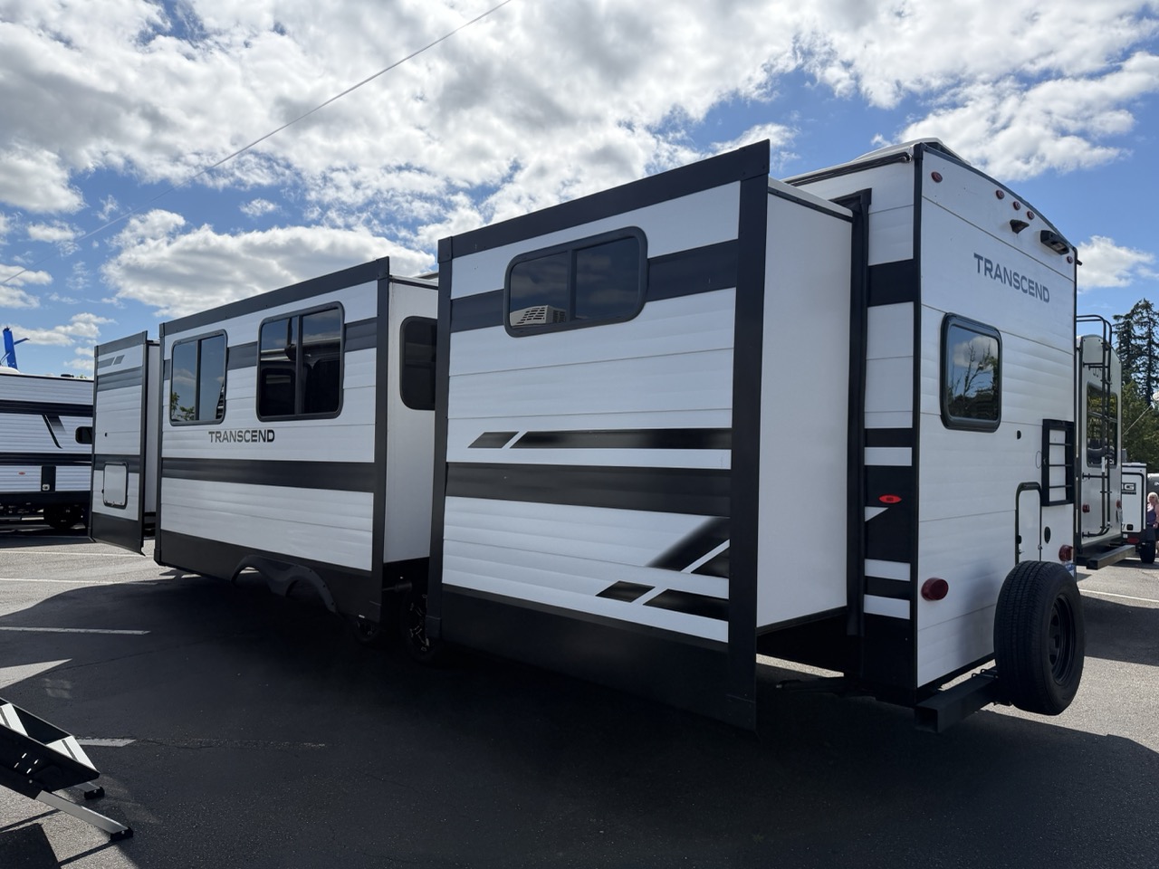 2026 Grand Design Transcend 335BHT - Image 2