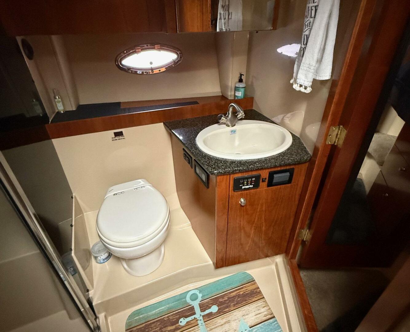 2006 Cruisers Yachts 420 Express - Image 23