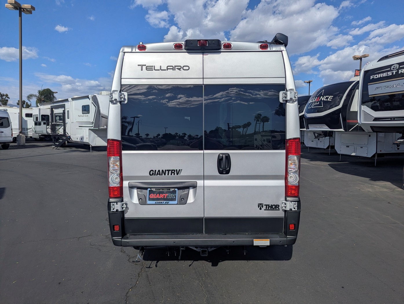 2027 Thor Motor Coach Tellaro 20L - Image 5