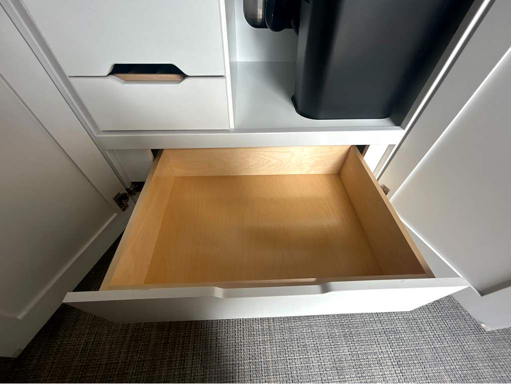 2027 AIRSTREAM CLASSIC 28RBT - Image 31