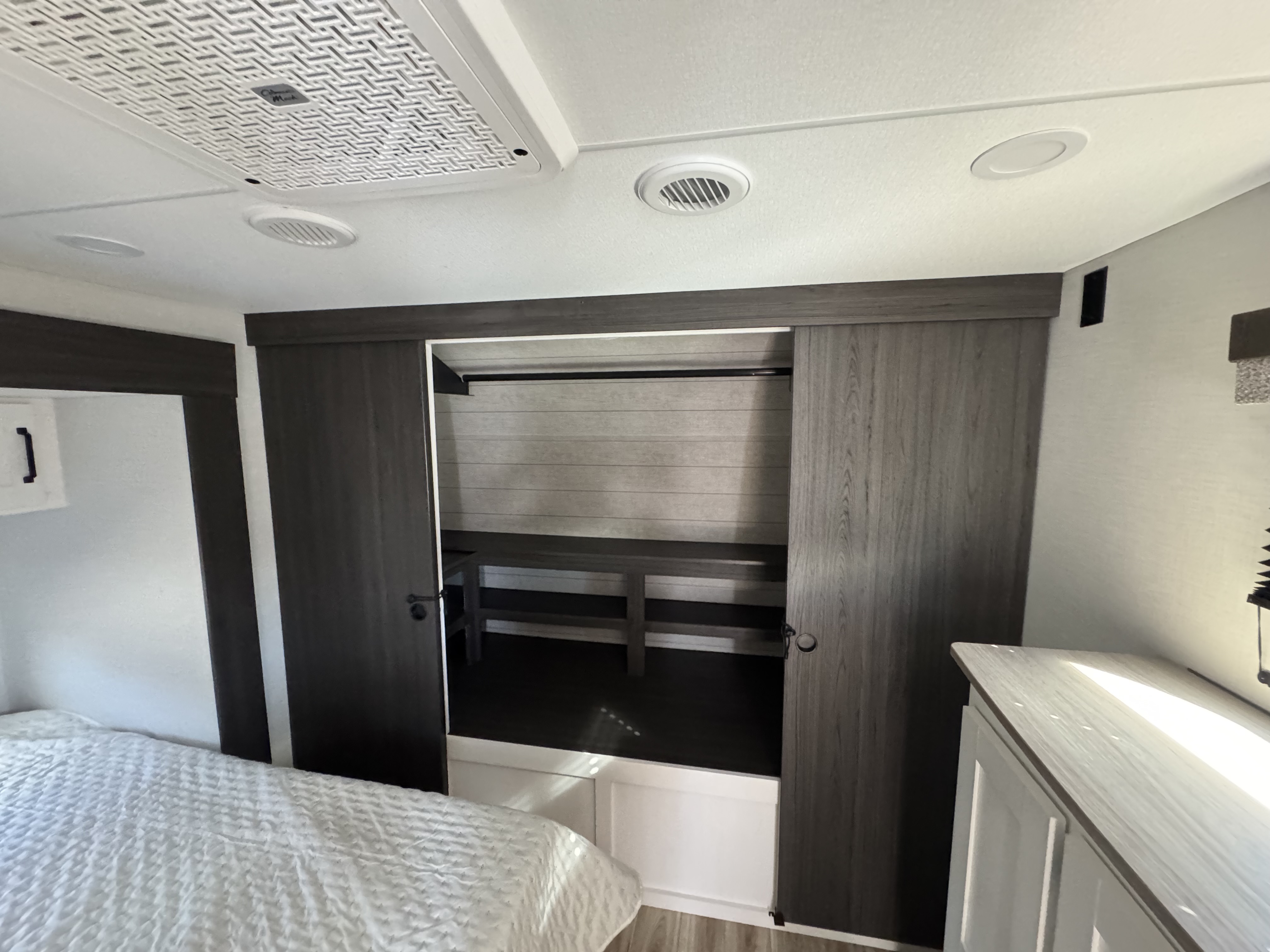 2027 VENTURE RV SIENNA 293VIK - Image 22