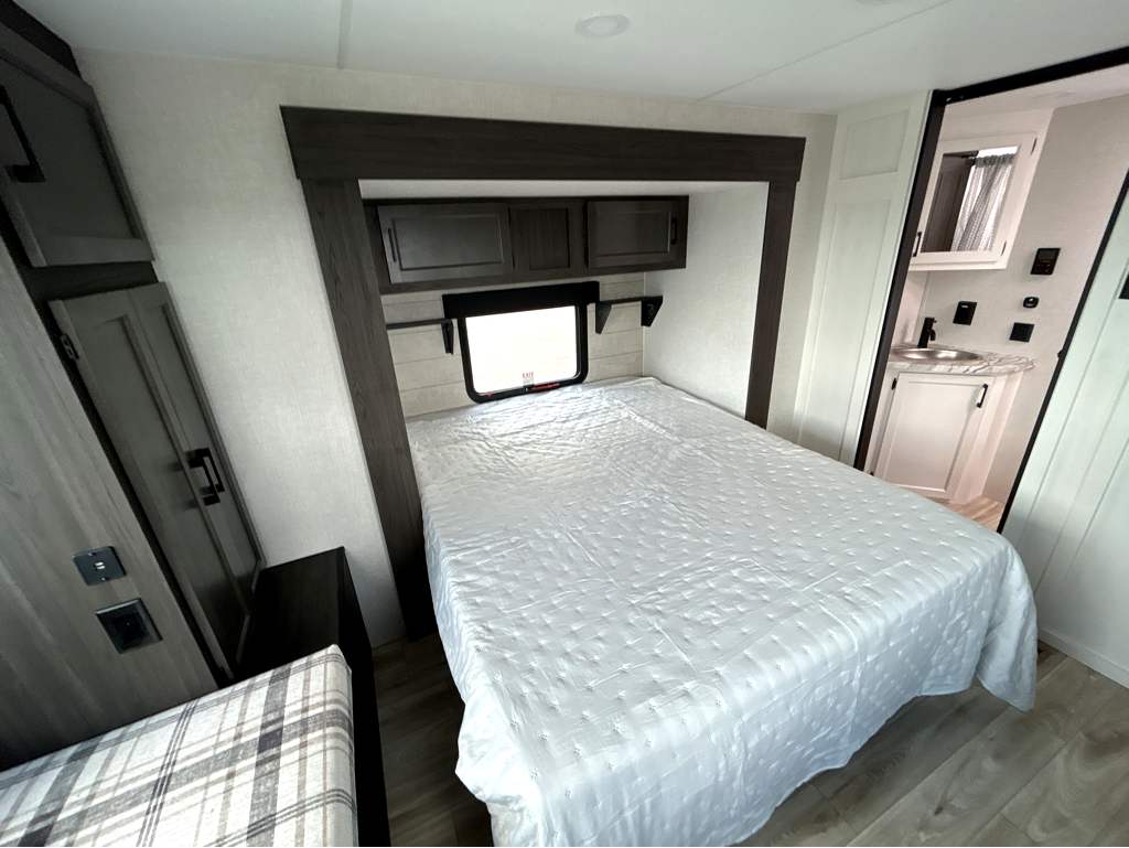 2026 VENTURE RV STRATUS 262VFK - Image 16