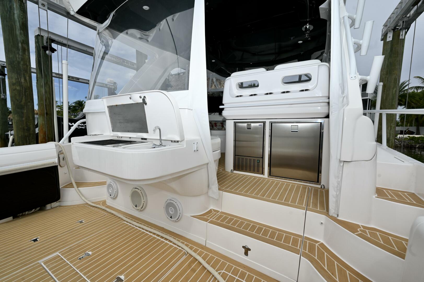2019 Intrepid 475 Sport Yacht - Image 7