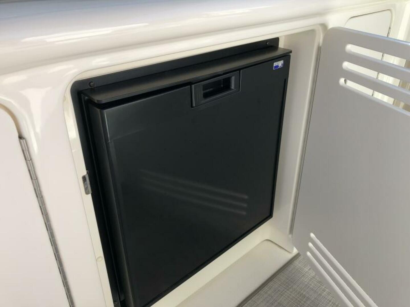 2002 Sea Ray 360 Sundancer - Image 14