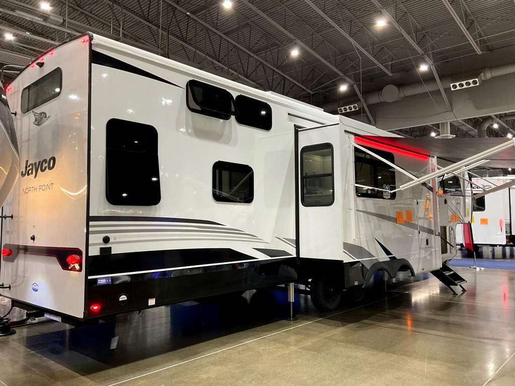 2026 JAYCO NORTH POINT 395 DSDB - Image 8
