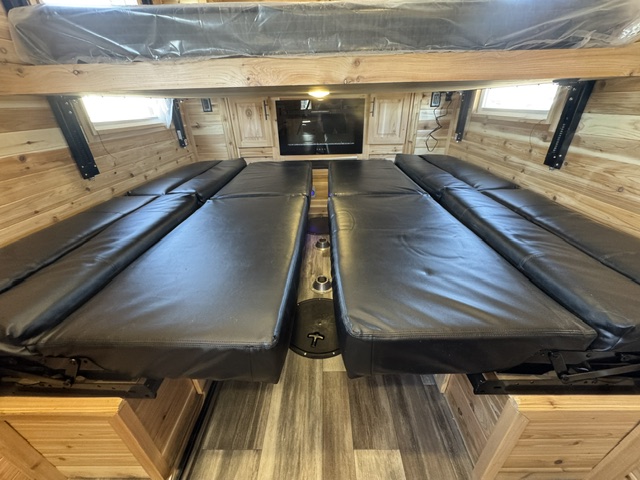 2027 ICE CASTLE RV EXTREME III 8X21 - Image 21