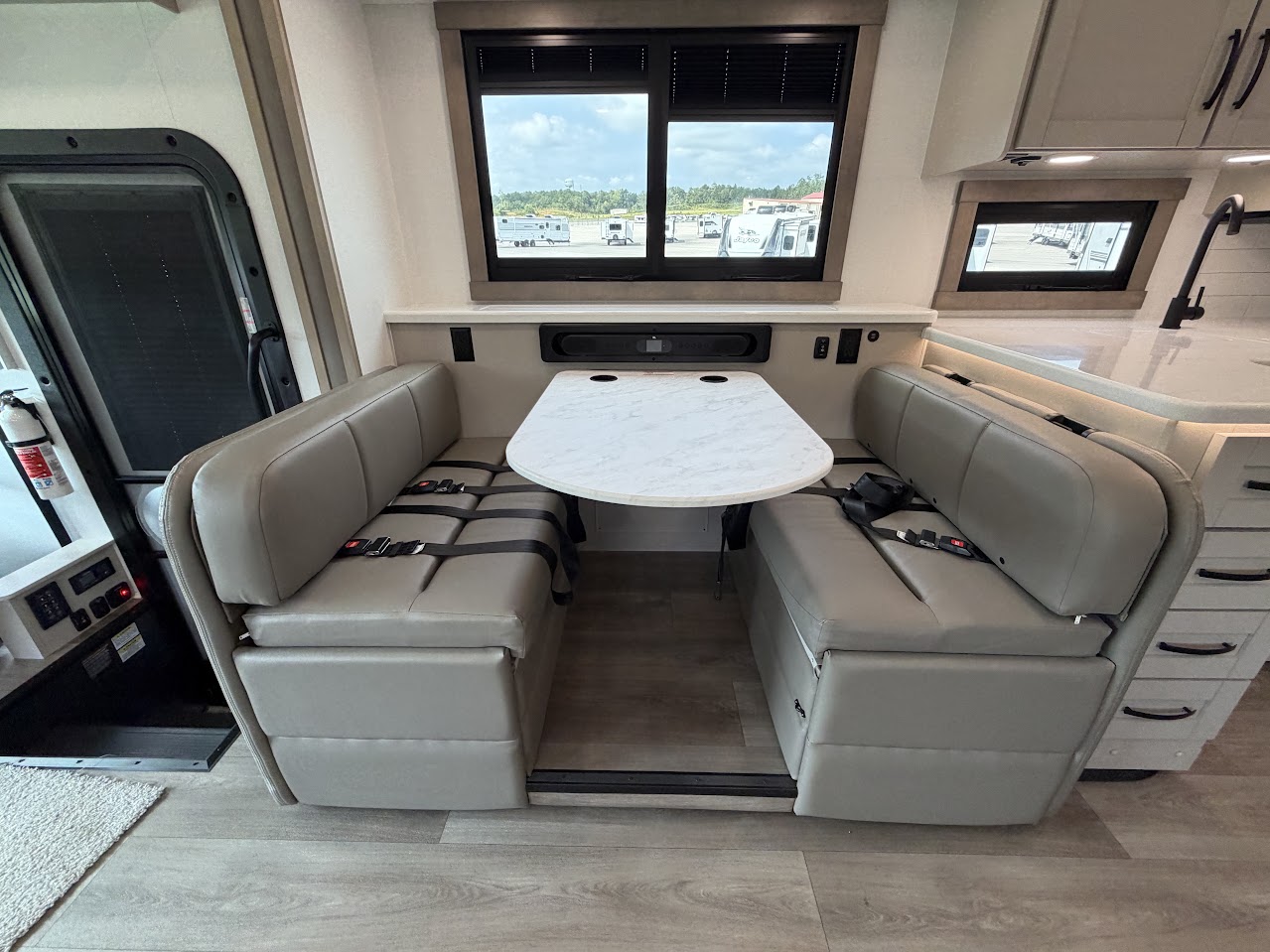 2027 JAYCO PRECEPT 36C - Image 21