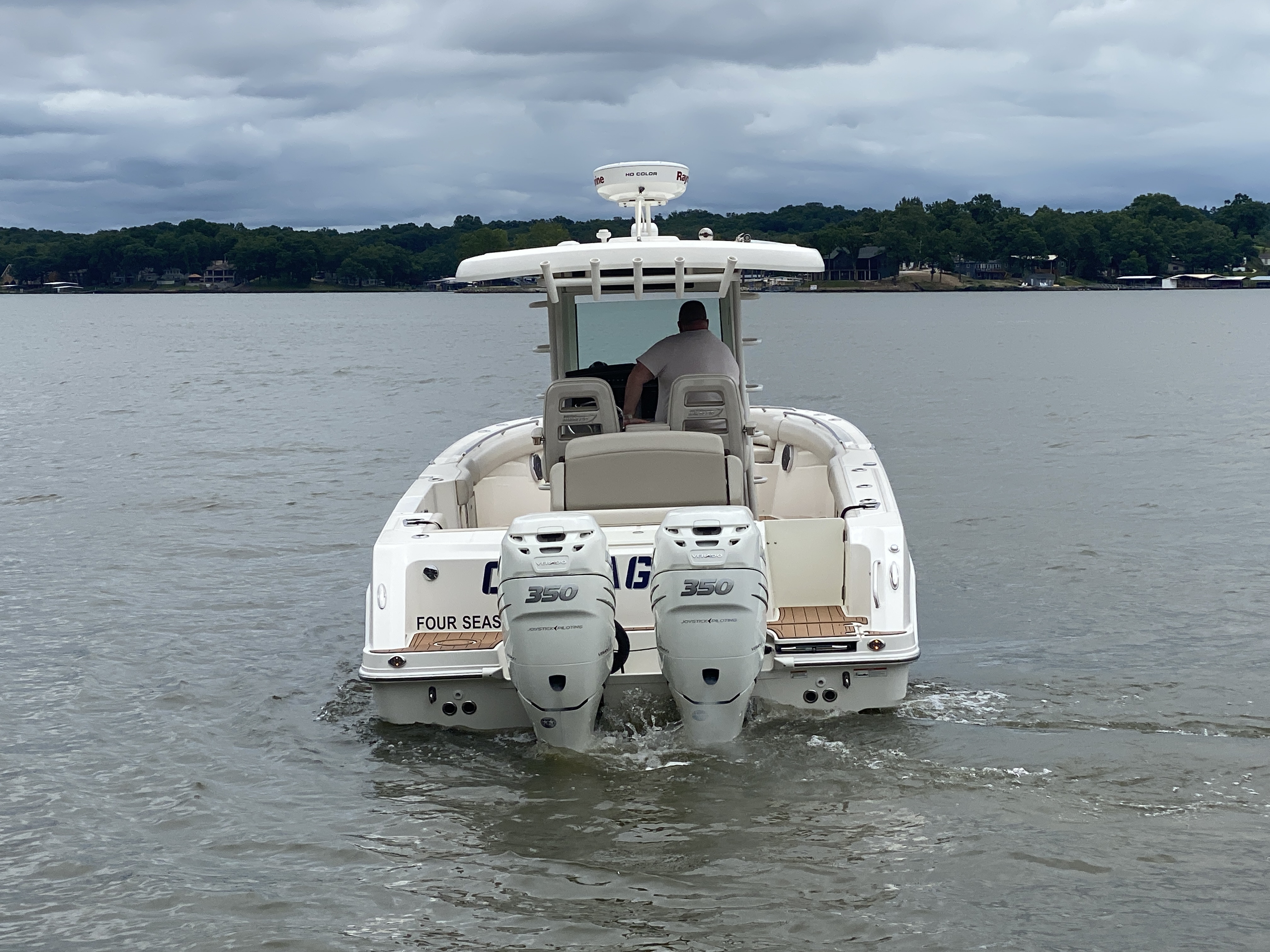 2016 Boston Whaler 330 Outrage - Image 6
