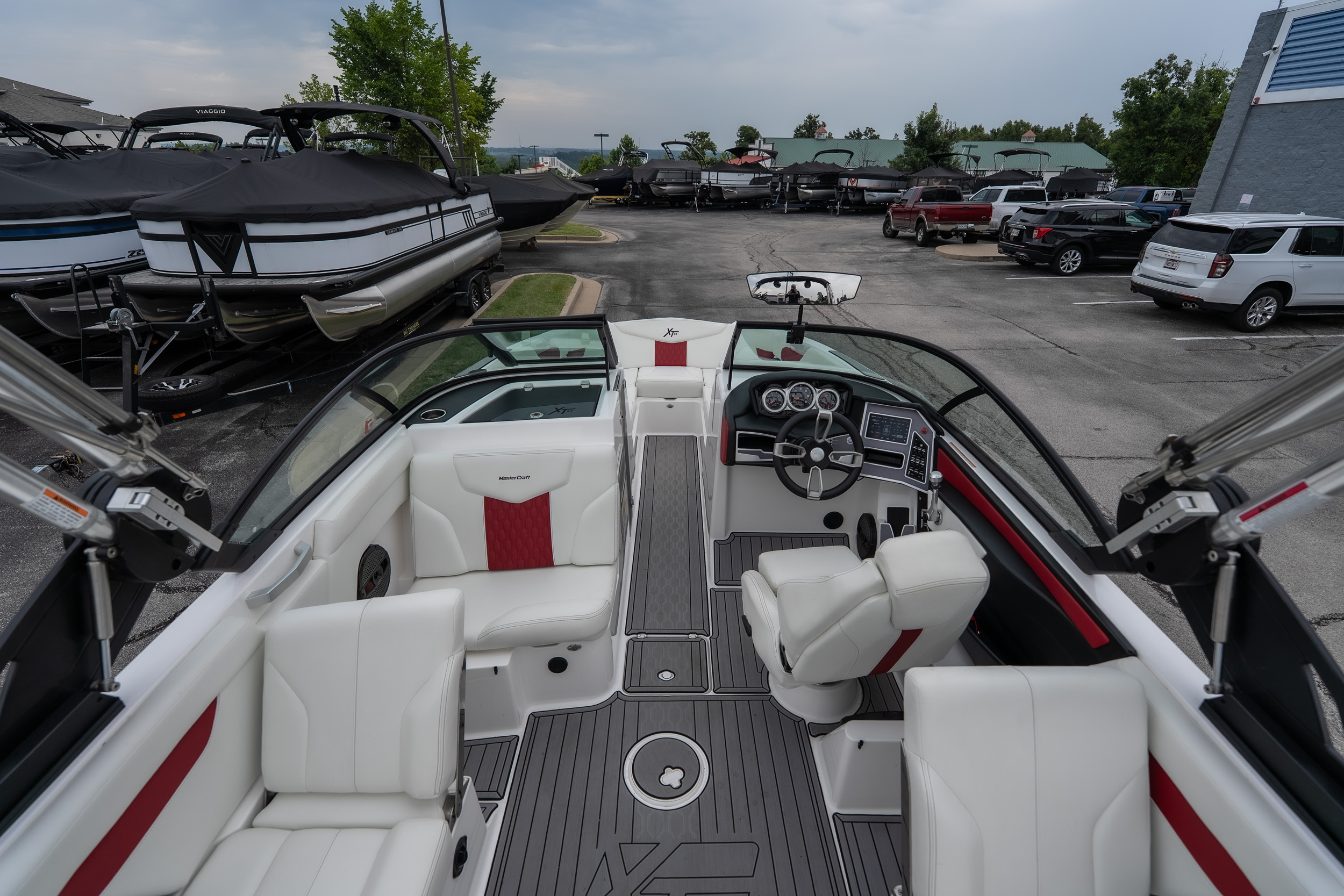 2023 MasterCraft XT24 - Image 36