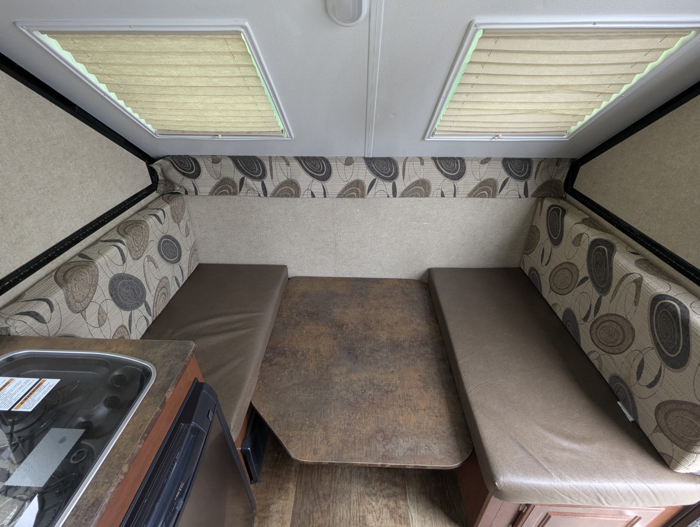 2016 Forest River Rockwood Hard Side A192HW - Image 13