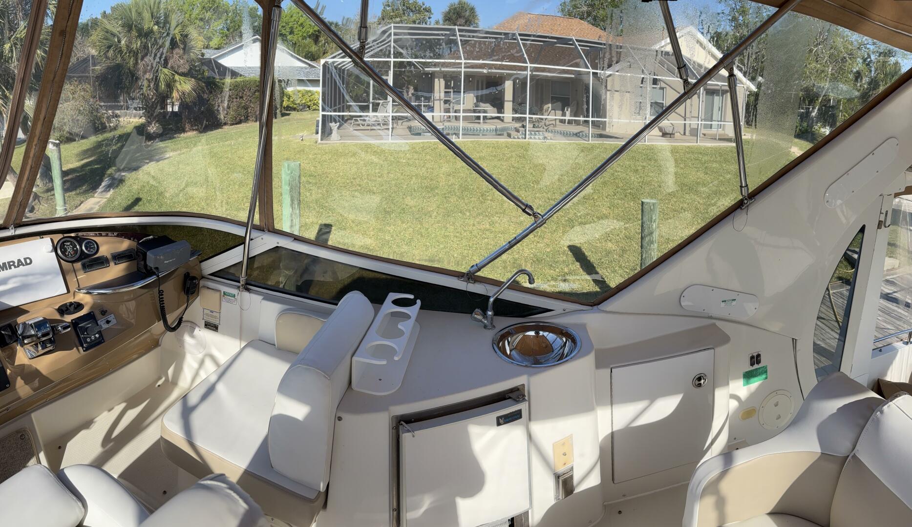 2005 Carver 396 - Image 18