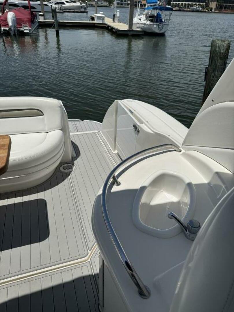 2007 Sea Ray 340 - Image 6