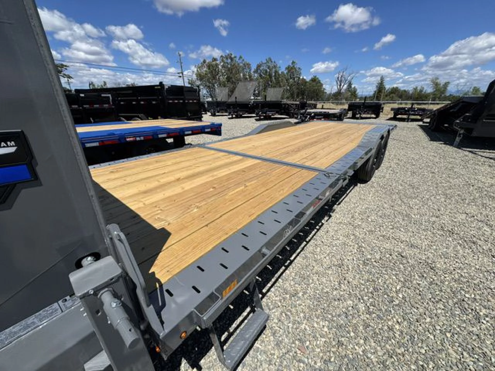 2026 DIAMOND C TRAILERS DIAMOND C HXD207 GN L24X102 15.5K - Image 6