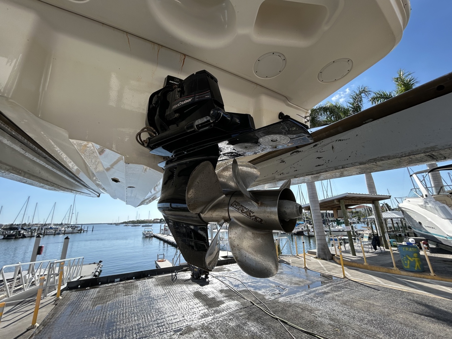 2014 Sea Ray - Image 11