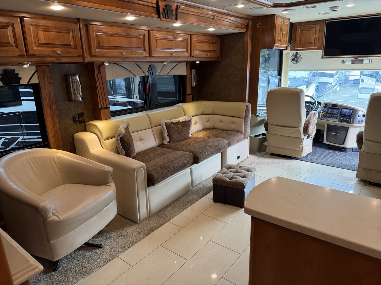 2015 Tiffin Phaeton 40 AH - Image 31