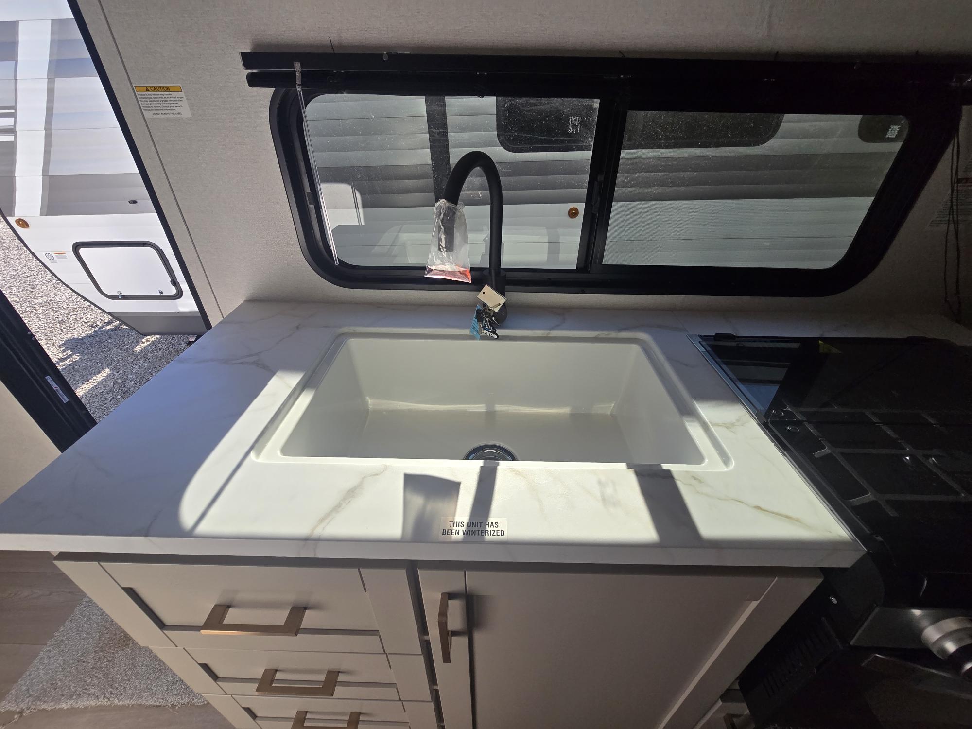 2027 Jayco Jay Flight SLX 210QB - Image 24