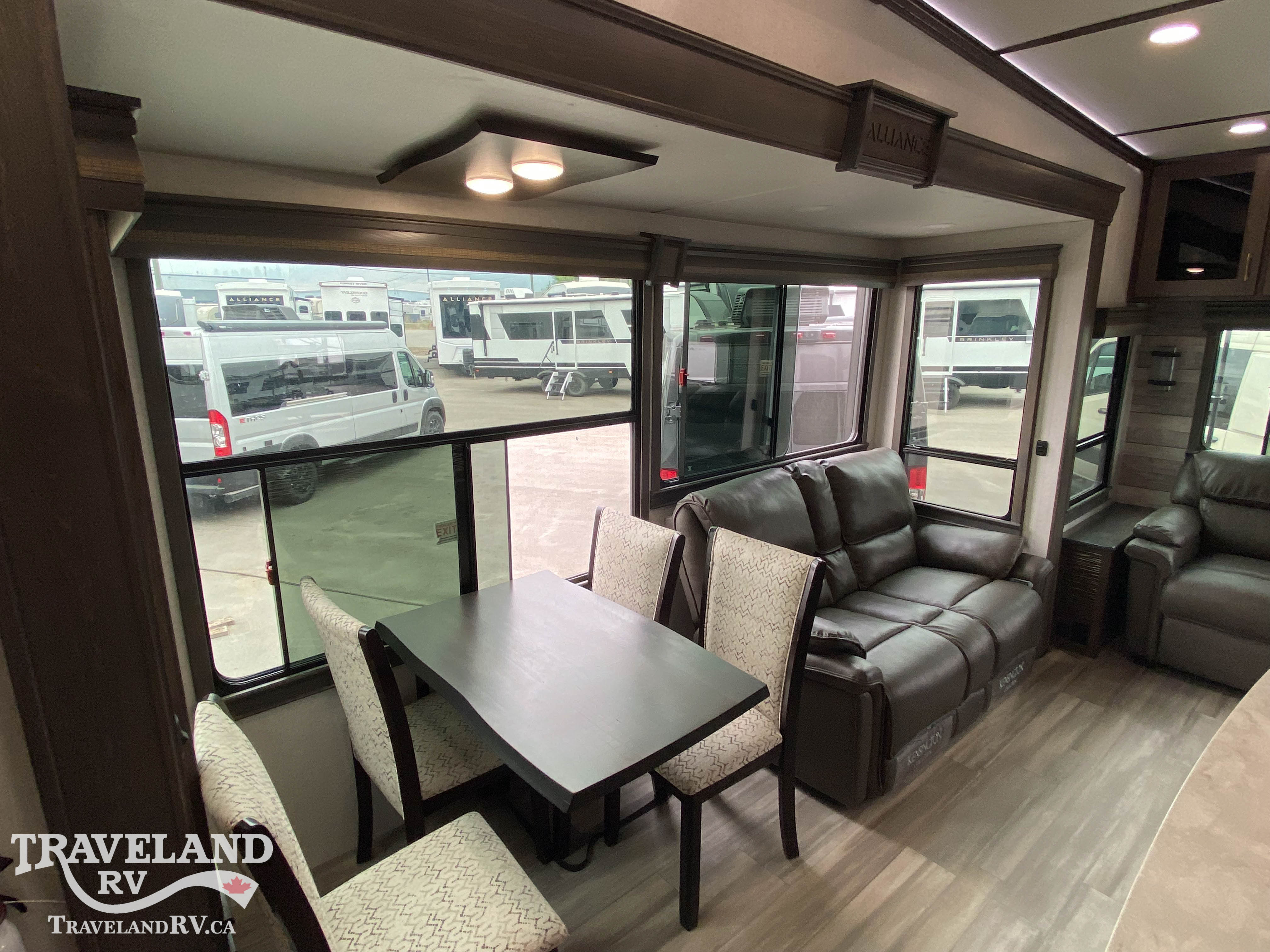 2022 Alliance RV Paradigm 310RL - Image 7