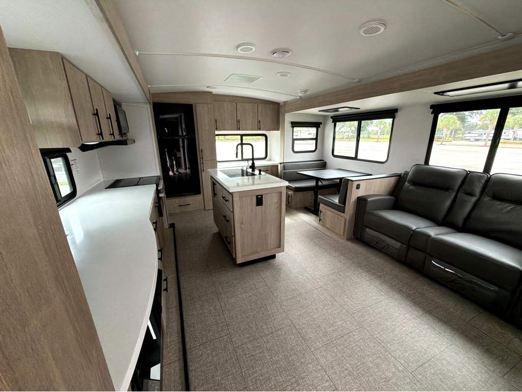 2025 GRAND DESIGN IMAGINE 2670MK - Image 17
