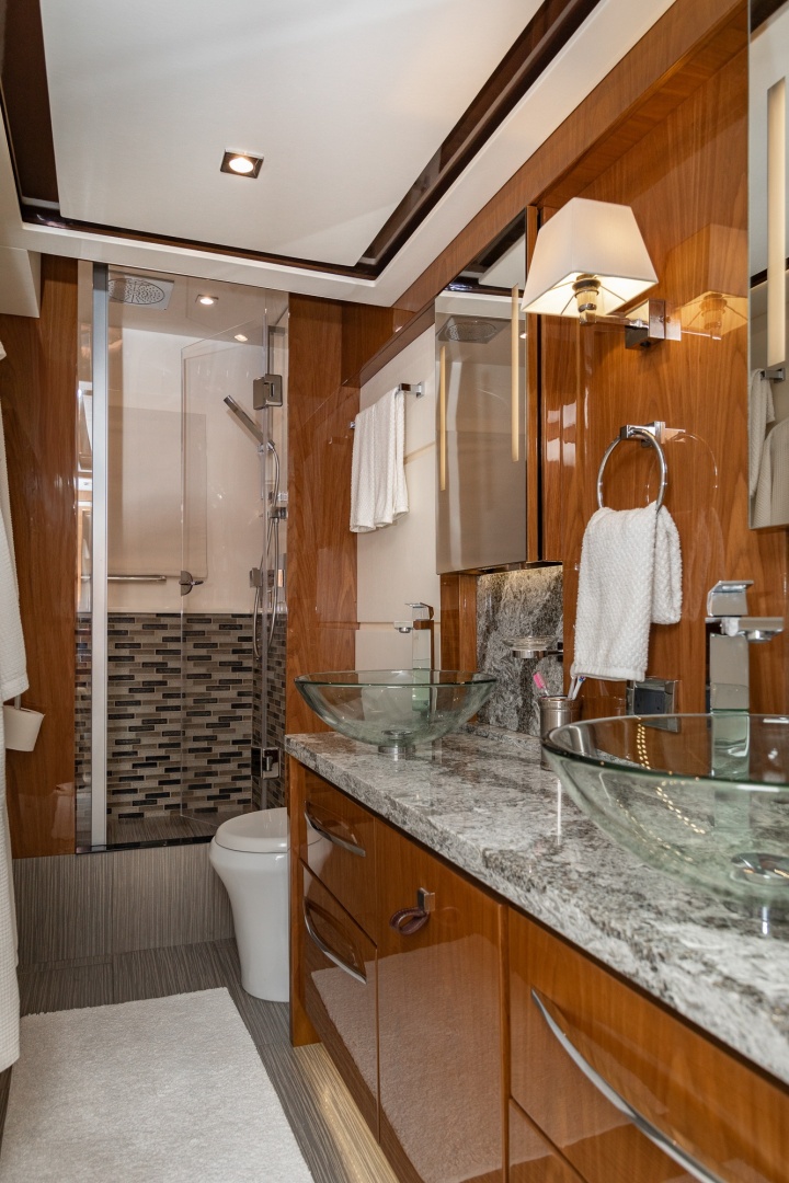 2018 Sea Ray L650 FLY - Image 61