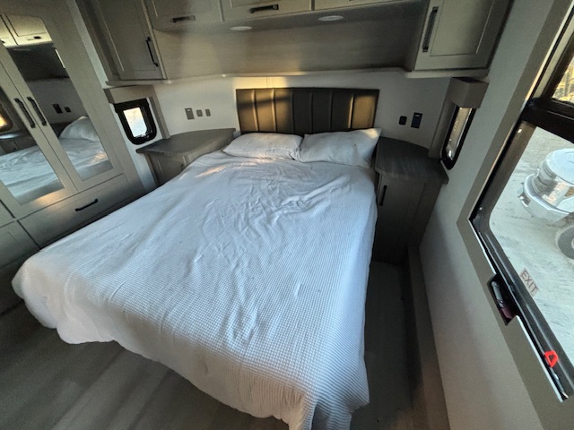 2026 Grand Design Momentum M-Class 392M - Image 36