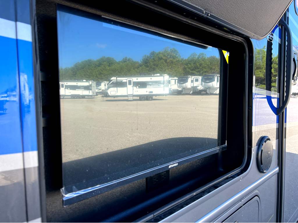 2027 ENTEGRA COACH ODYSSEY 29V - Image 6