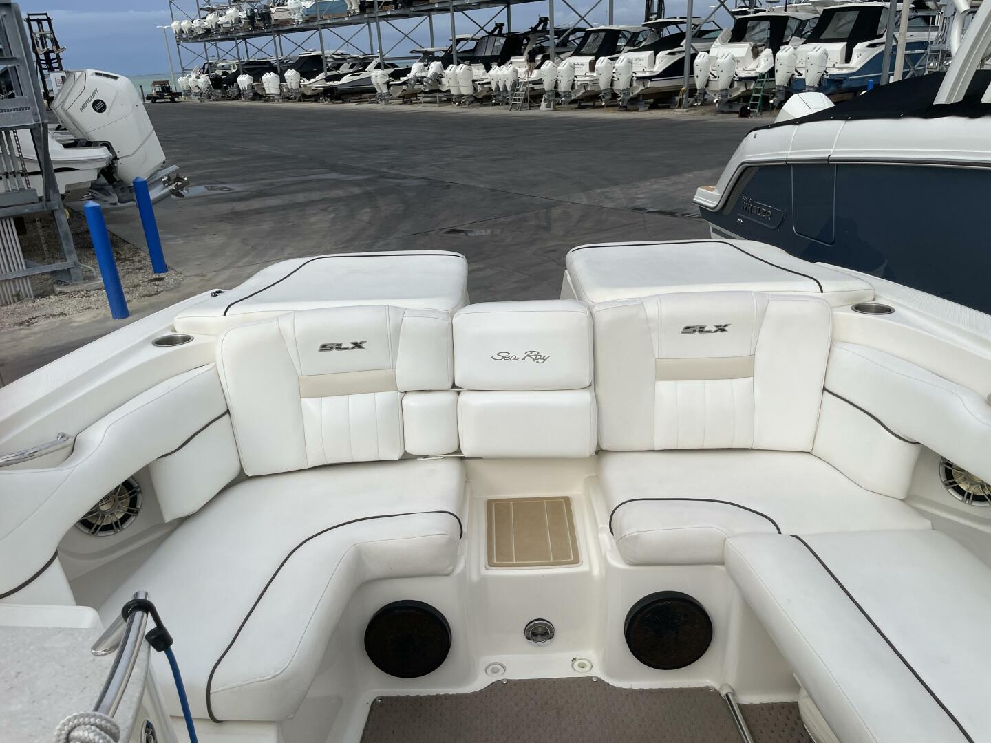 2008 Sea Ray 270 SLX - Image 21