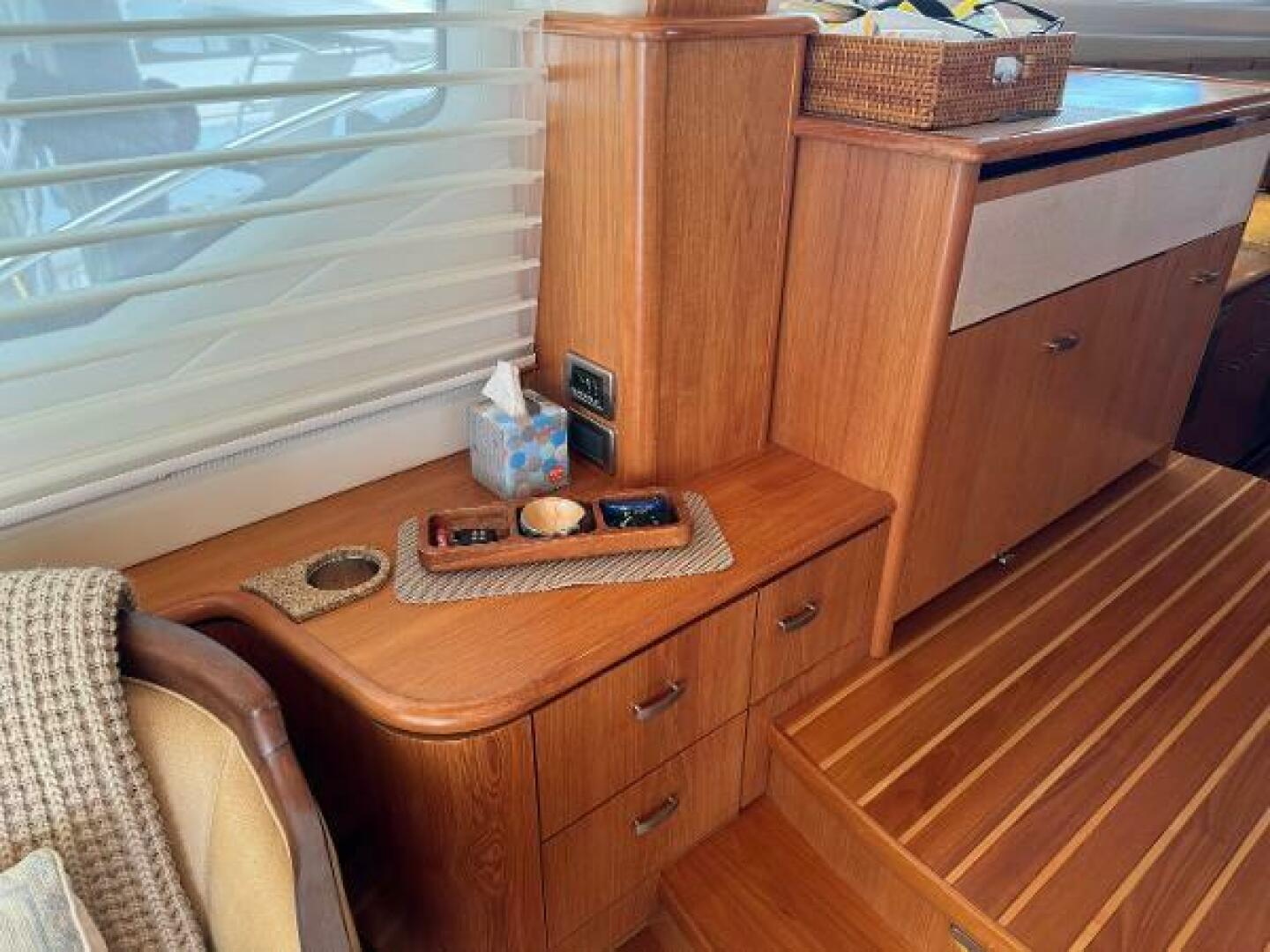 2010 Tiara Yachts 5800 Sovran - Image 41