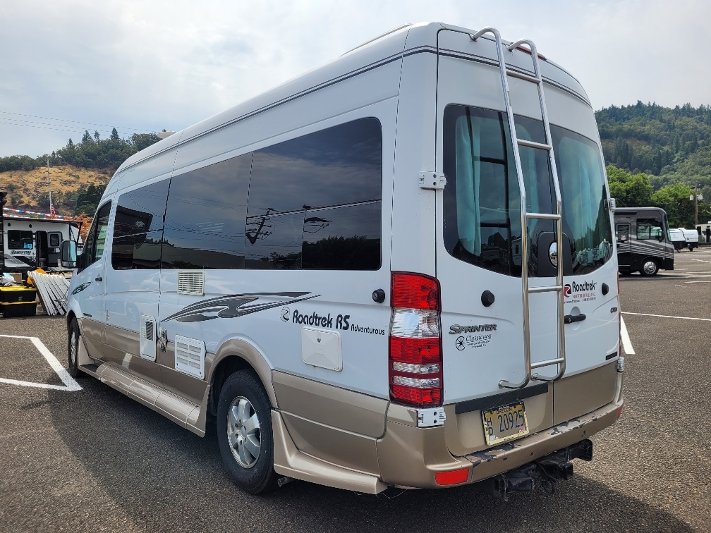 2008 Roadtrek Adventurous RS - Image 2