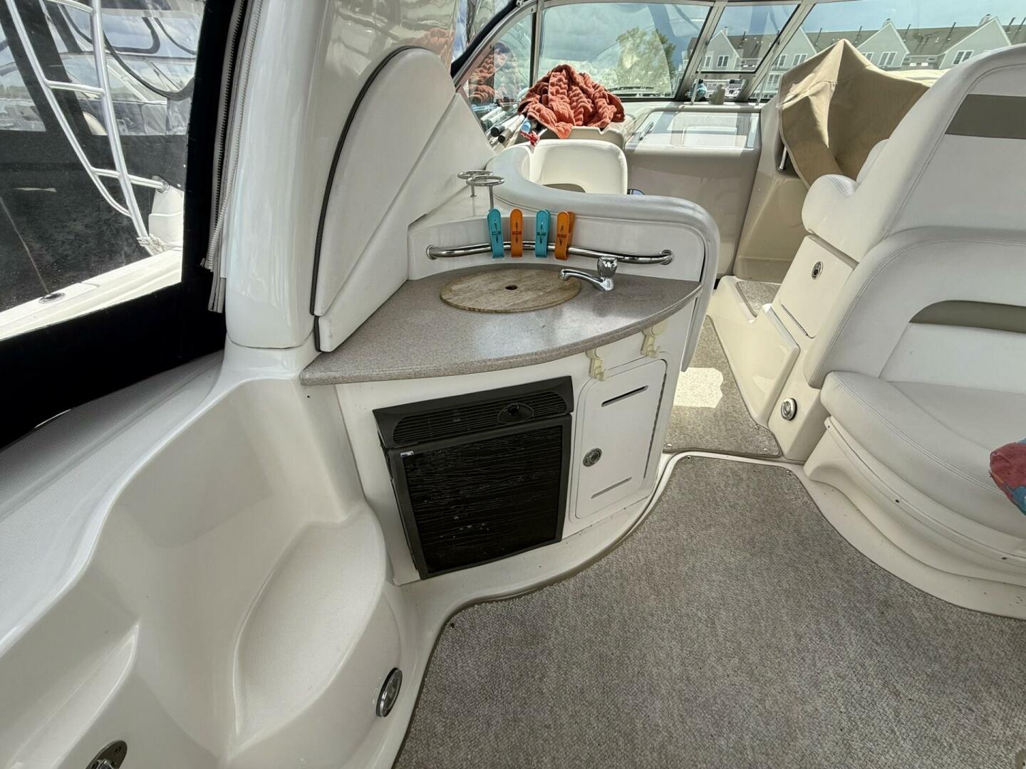 2007 Sea Ray 320 Sundancer - Image 8