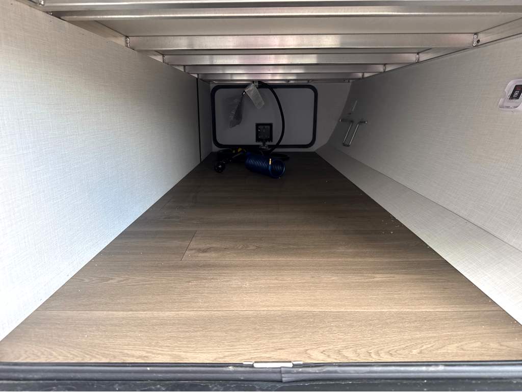 2027 VENTURE RV STRATUS 231VRK - Image 6