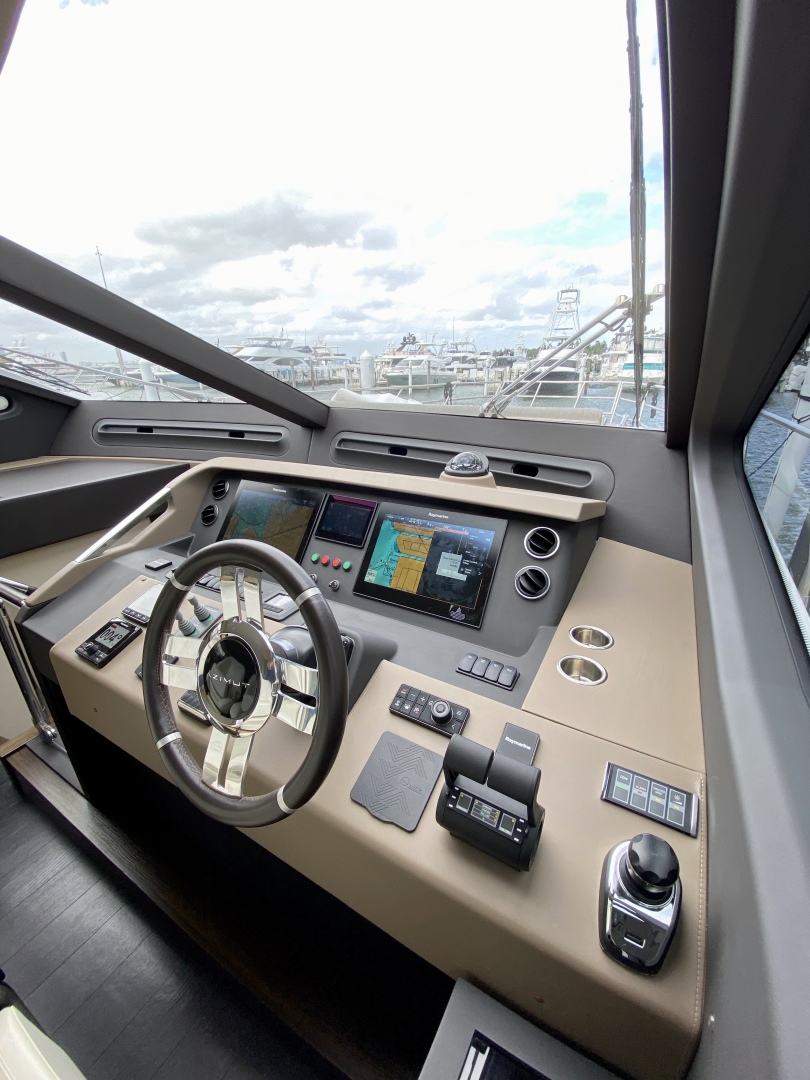 2018 Azimut Flybridge - Image 76