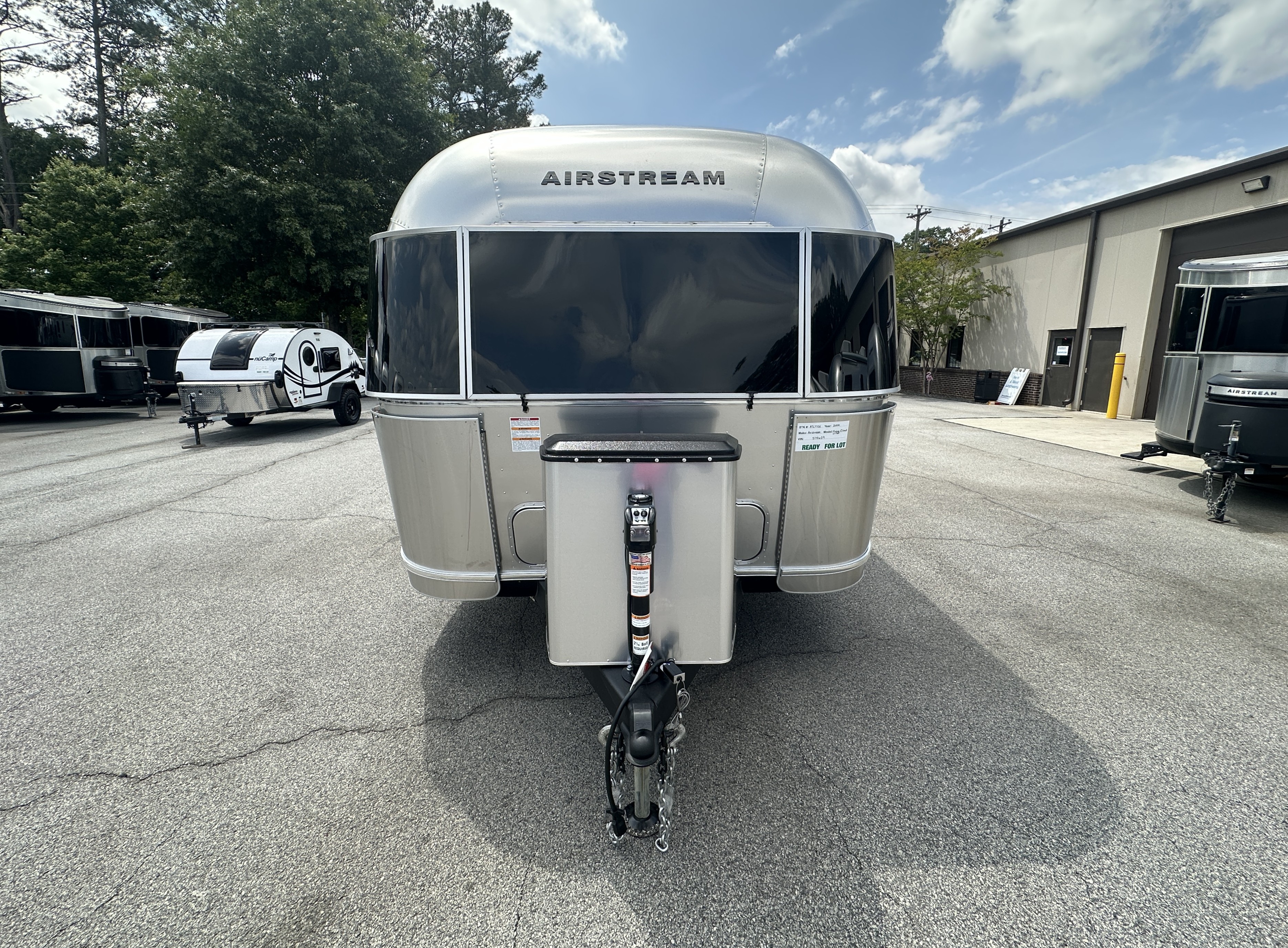 2026 Airstream Flying Cloud 27FB - Image 5