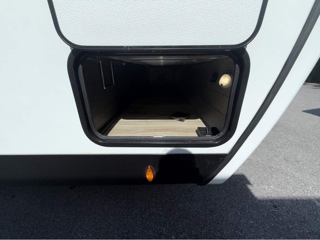 2026 VENTURE RV SPORTTREK 343VIK - Image 6