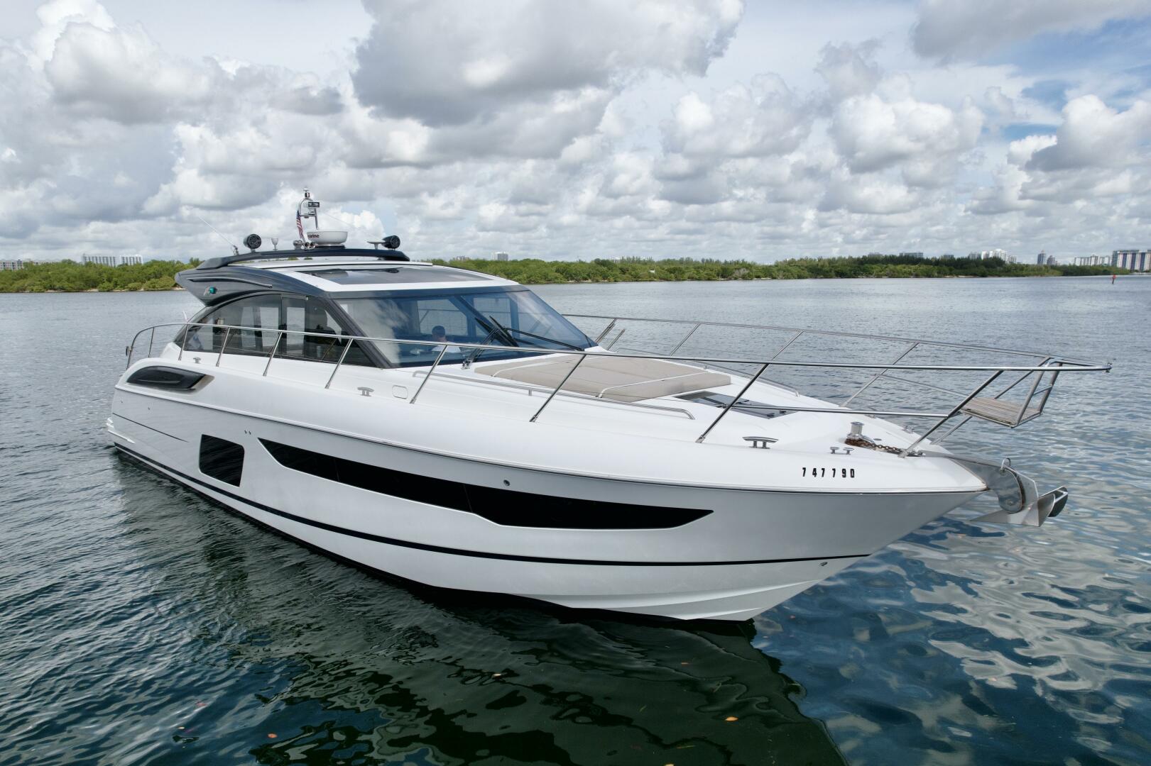 2017 Princess V58 - Image 4