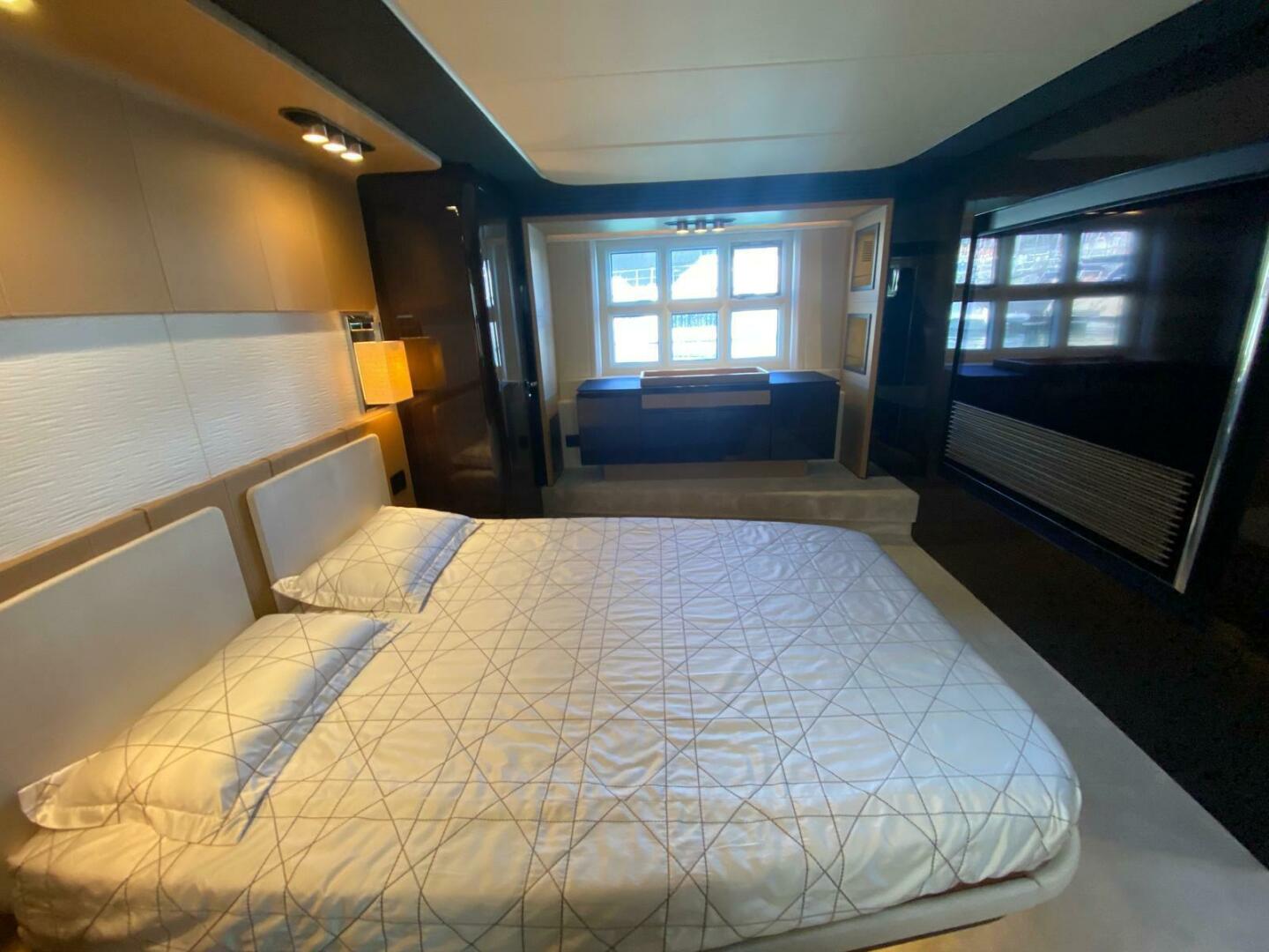 2016 Azimut 77S - Image 43