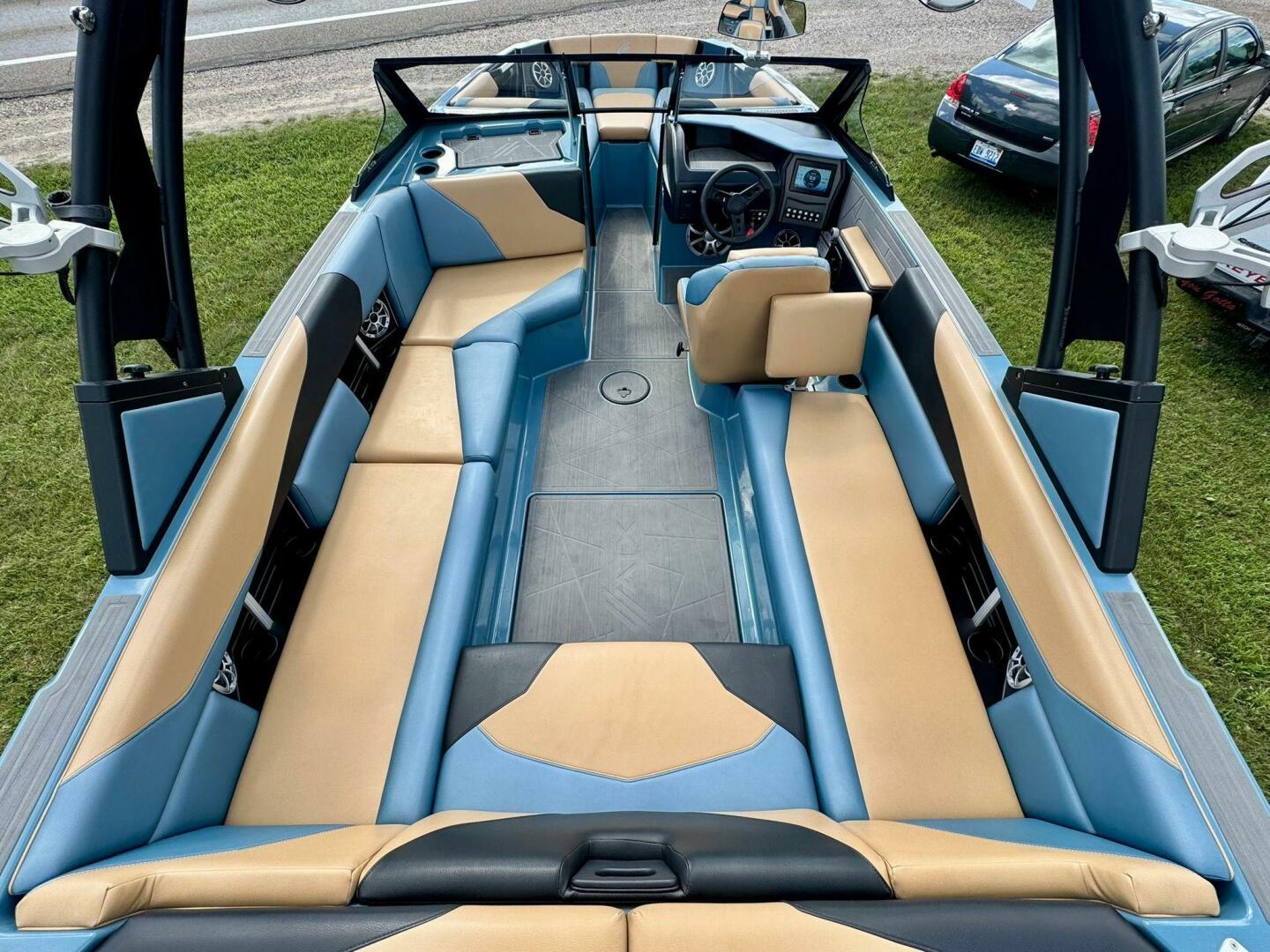 2020 ATX Surf Boats 24 Type S Base - Image 2