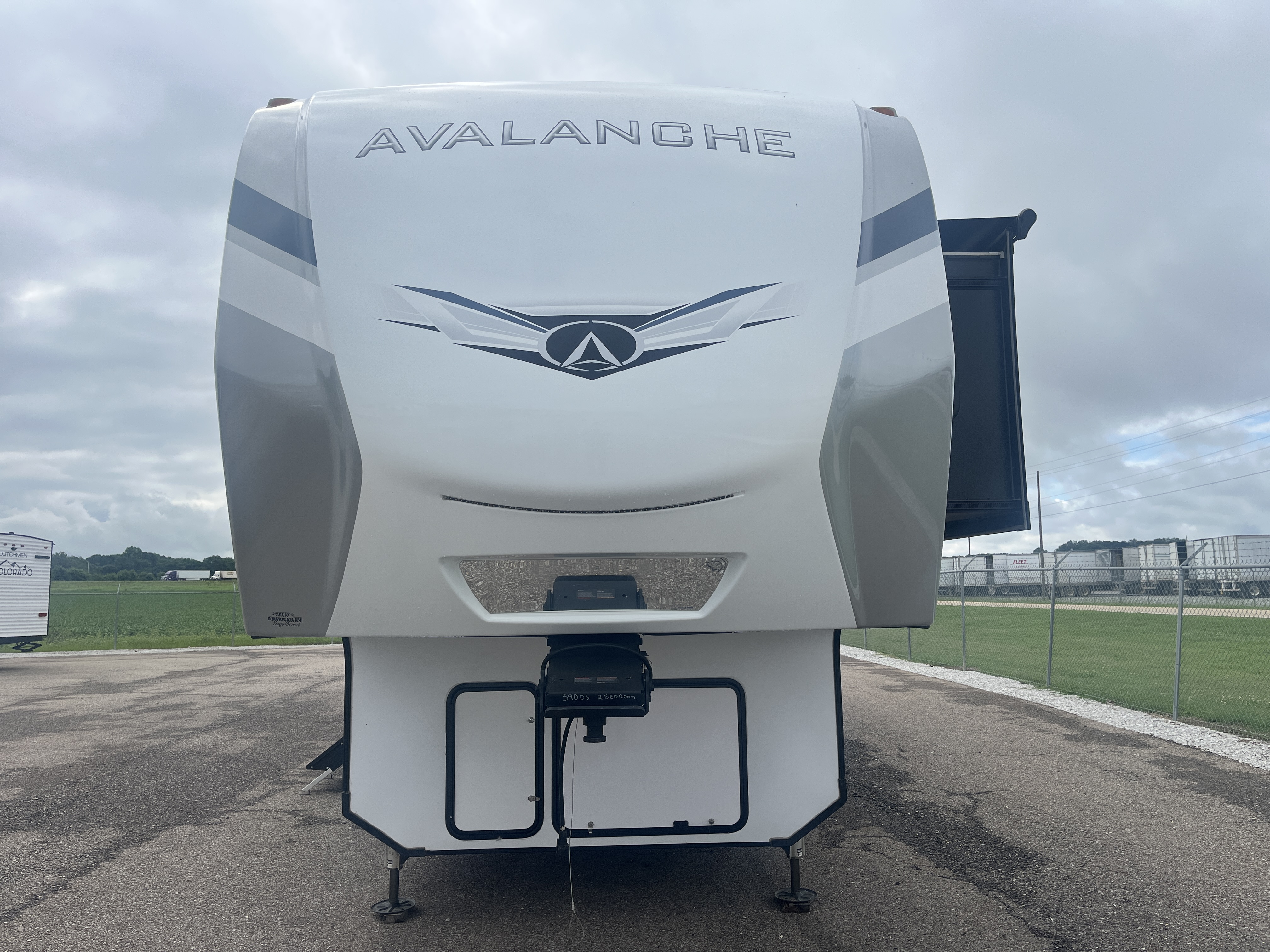 2023 KEYSTONE AVALANCHE 390DS - Image 3