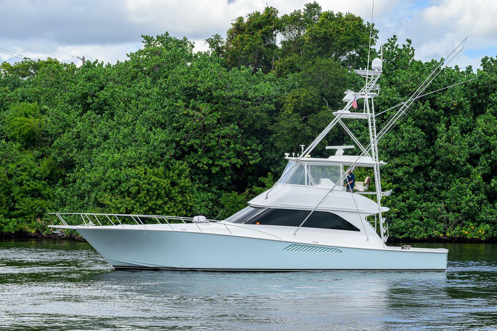 2004 Viking 56 Convertible - Image 8
