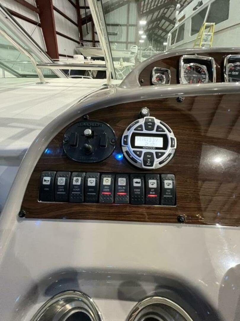 2008 Chaparral 350 Signature - Image 18