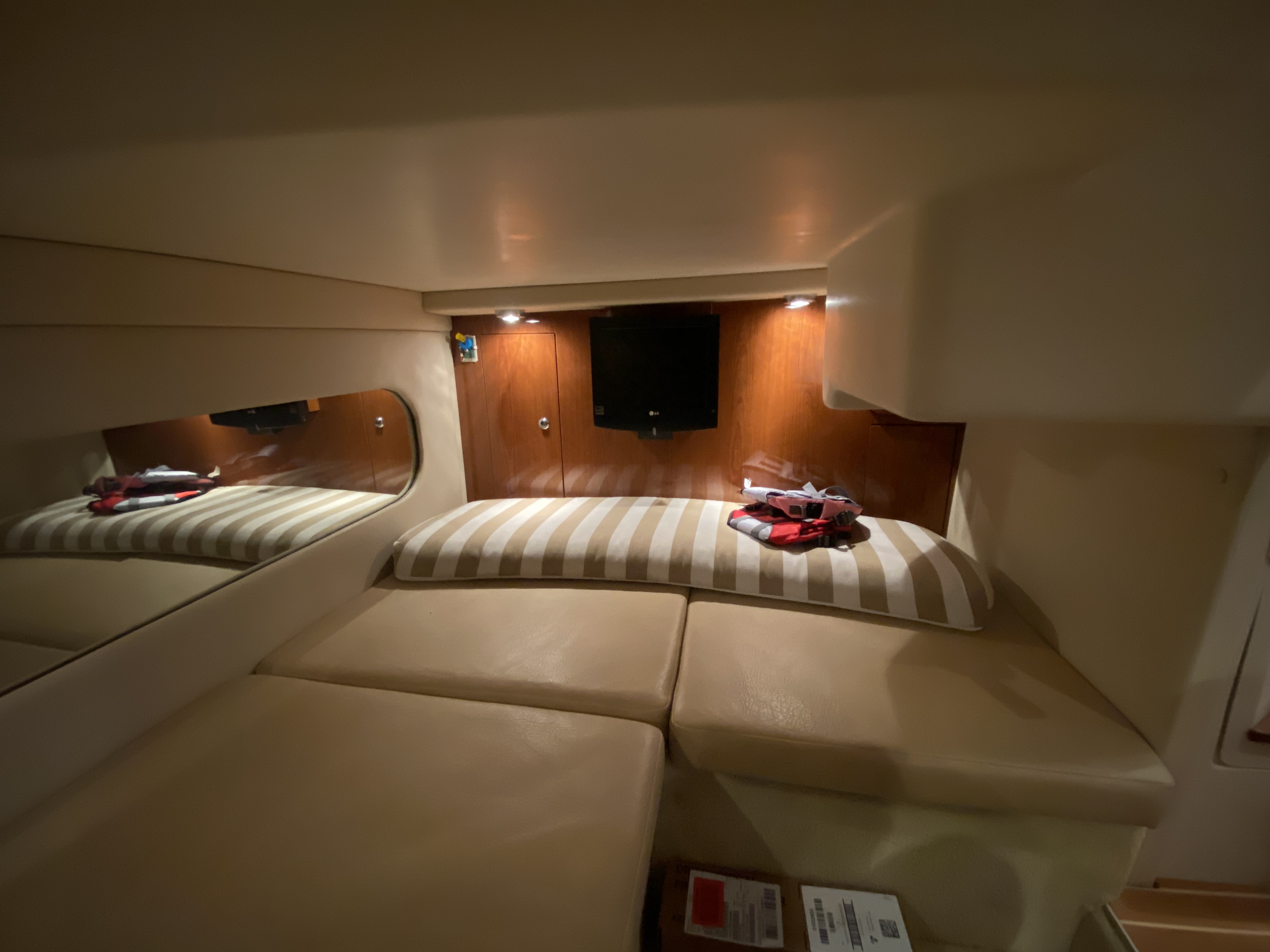 2008 Regal 3360 Window Express - Image 41