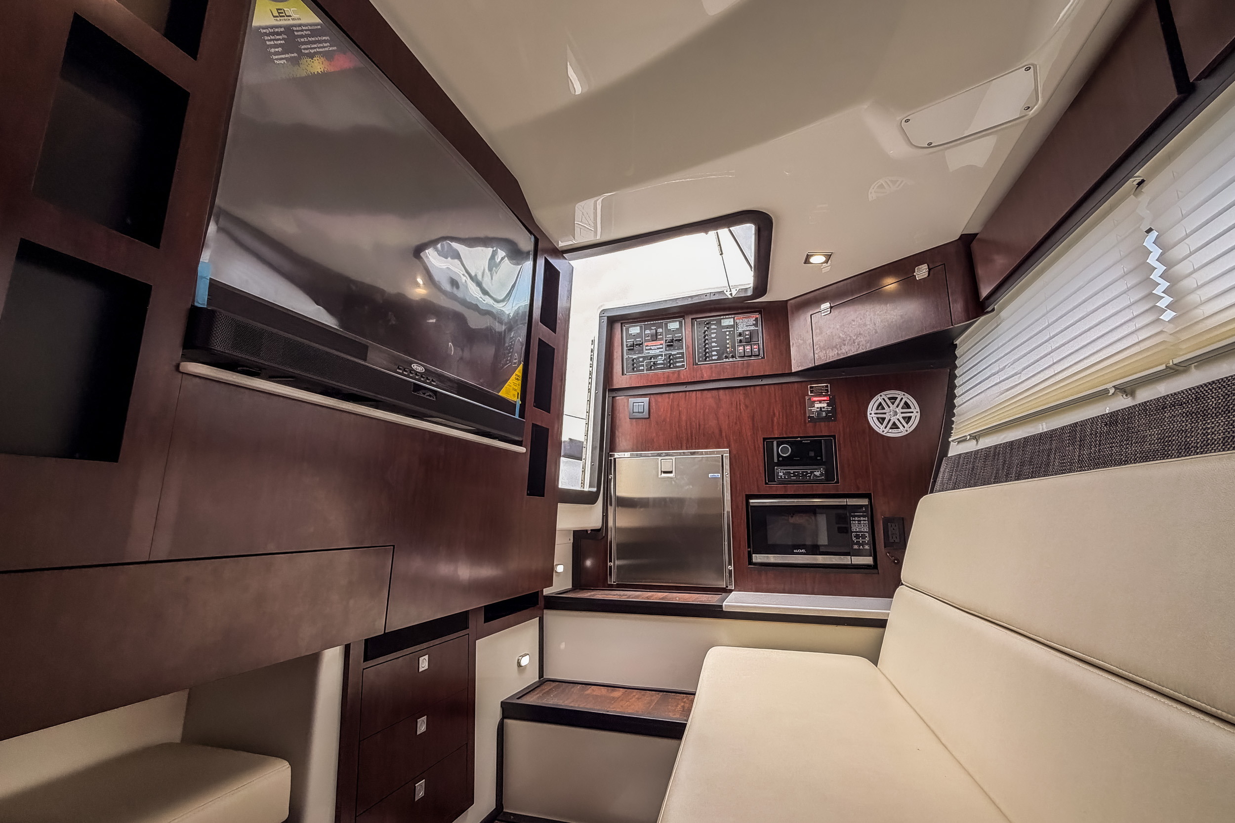 2022 Monterey 378SS - Image 35