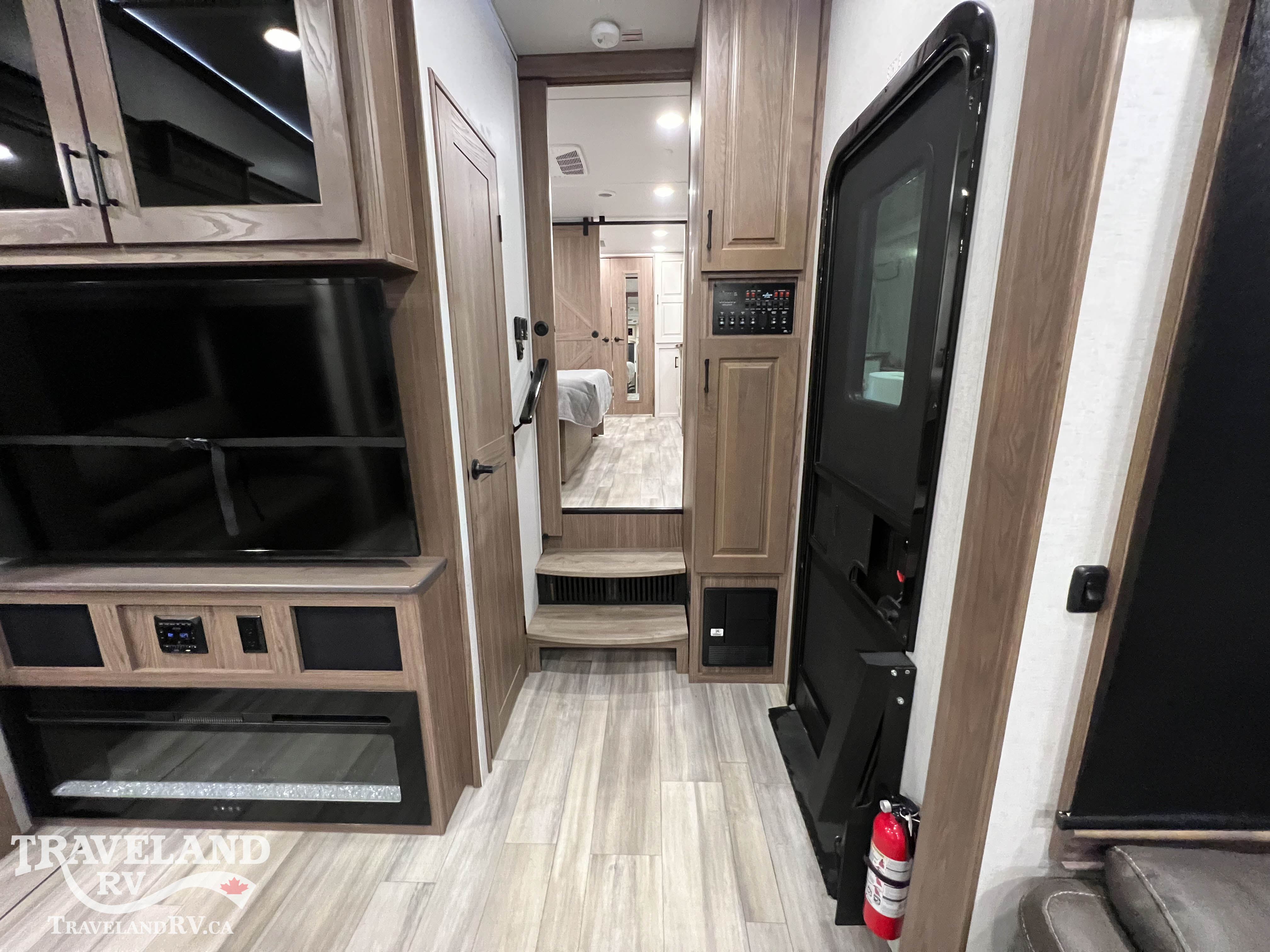 2023 Alliance RV Paradigm 382RK - Image 27